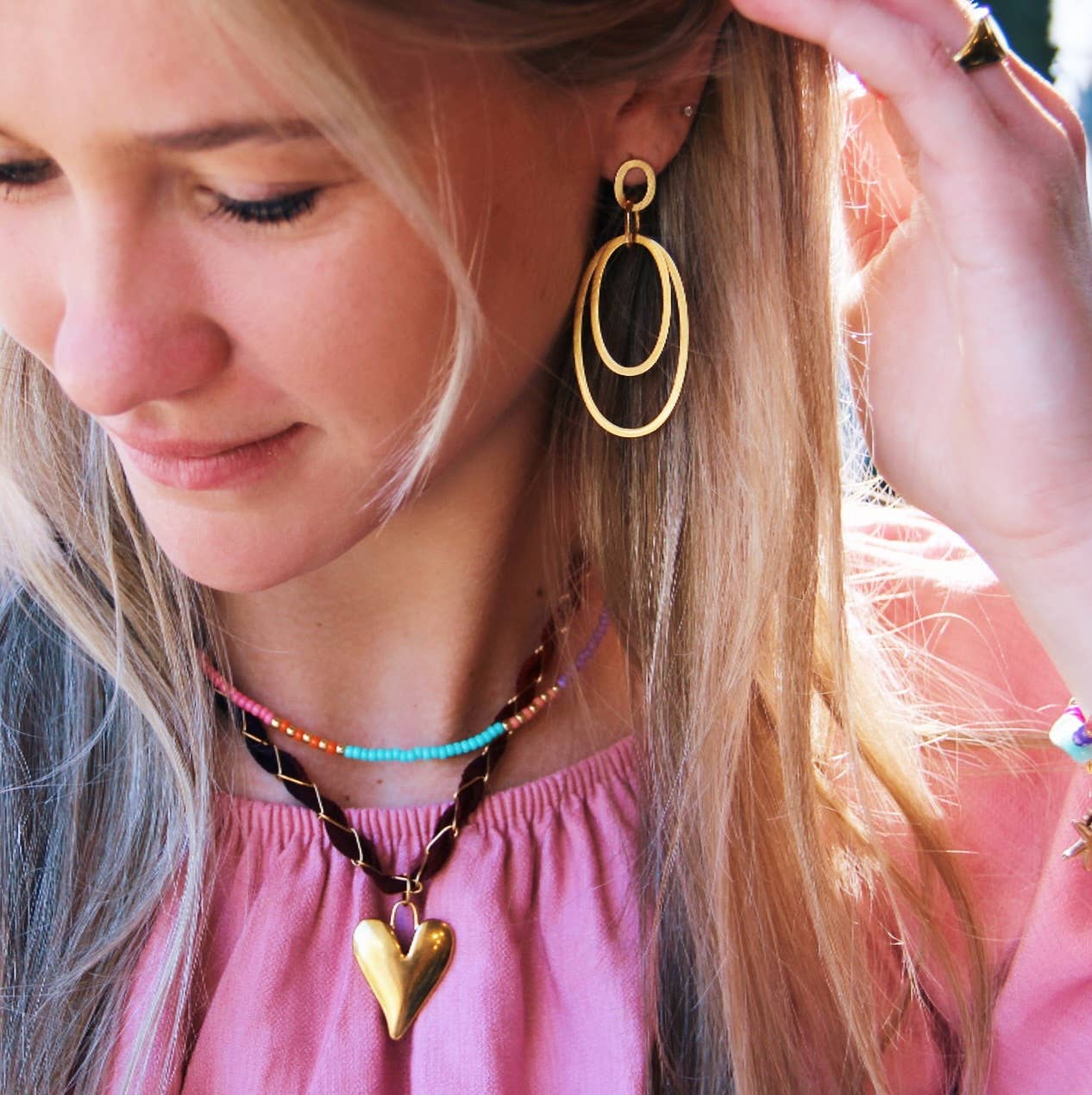 Statement earrings with oval pendants