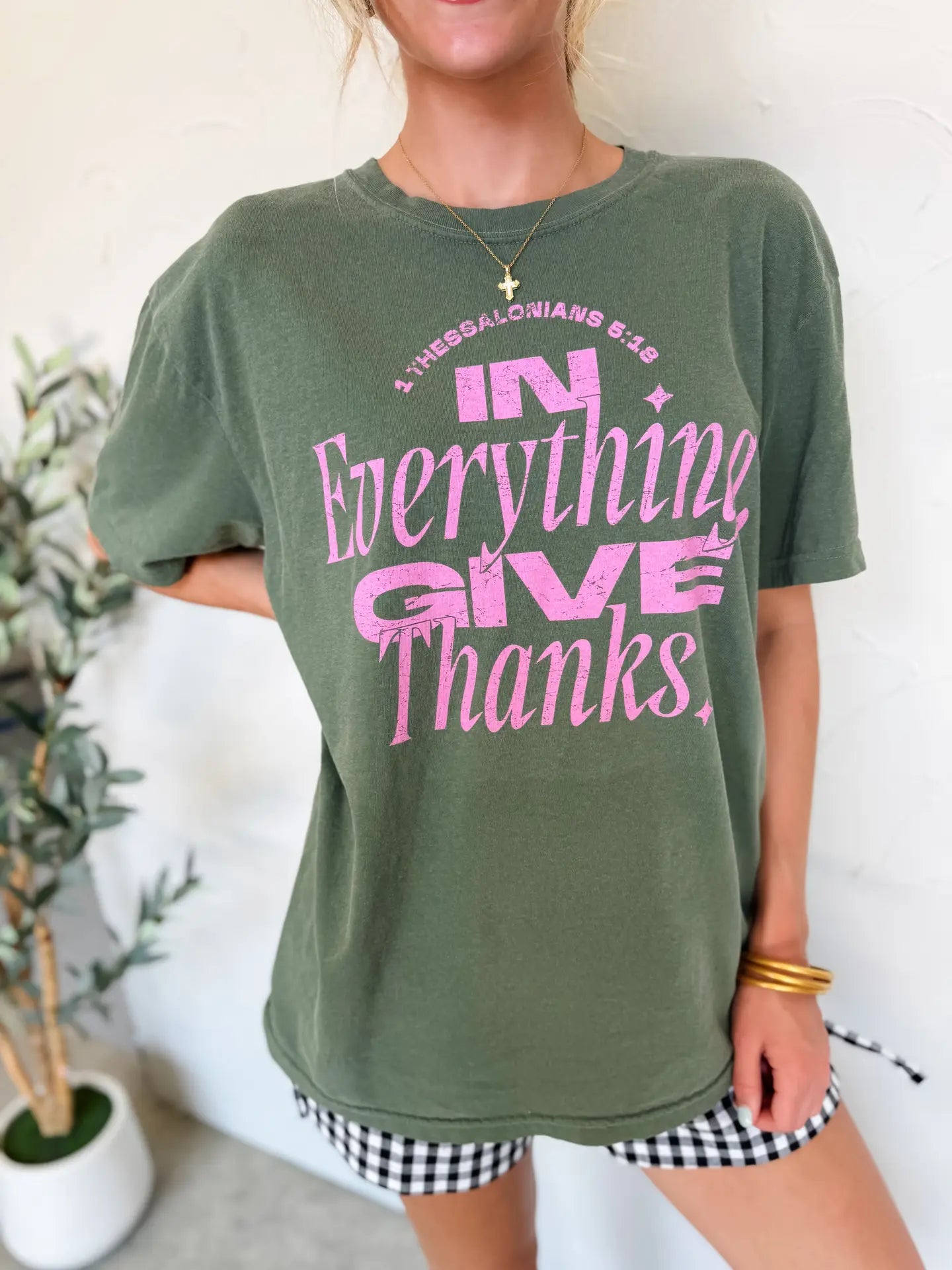 Pre-Order In Everything Give Thanks Graphic Tee